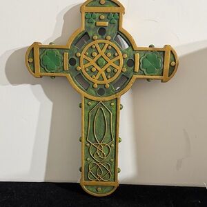 Celtic Cross Wall Decor in Green and Gold